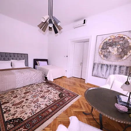 Appartamento Historijski Luksuz U Starom Gradu, Garage Parking Sarajevo